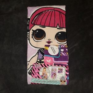 * L.O.L Suprise Bath Towel and Washcloth Set